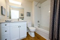 SPACIOUS 3 BEDROOM TOWNHOUSE FOR RENT IN OTTAWA! NEAR BRITANNIA BEACH! SELECT TOWNHOMES FULLY REVITA... (image 6)