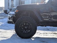 Come see this 2021 Jeep Gladiator High Altitude. Its Automatic transmission and Regular Unleaded V-6... (image 8)