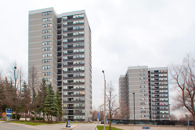 2 Bedroom Apartment- North York Don Valley Parkway Brookbanks Dr in Long Term Rentals in City of Toronto