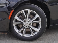Key Features: ALLOY WHEELS, KEYLESS ENTRY, BLIND SPOT, POWER ADJUSTABLE SEATS, TRACTION CONTROL, MEM... (image 7)