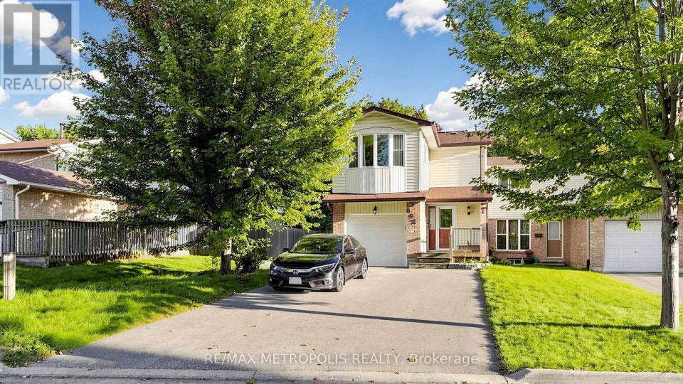 892 GENTRY CRESCENT Oshawa (Eastdale), Ontario 2