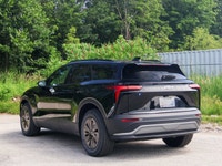 Electric engine with AWD for Canadian conditions - Heated steering wheel enhances winter comfort - A... (image 9)
