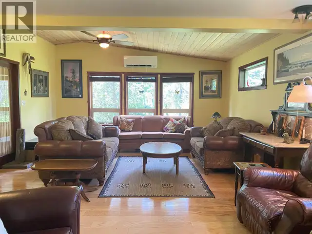 6681 BARNETT ROAD 100 Mile House, British Columbia in Houses for Sale in 100 Mile House - Image 12
