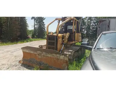 10' 6 way blade, new center pin, 27'' pads, good undercarriage, meter reads 7037 hours unverified, y...