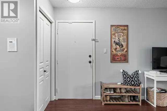 124, 6400 Coach Hill Road SW Calgary, Alberta62863799672323122