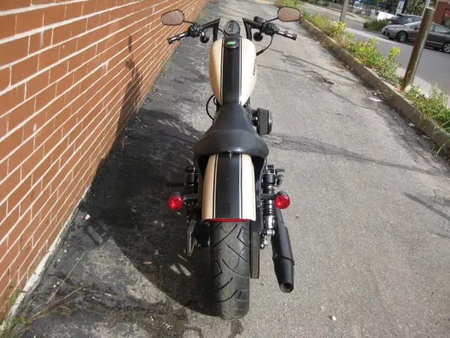 2014 Harley-Davidson XL883N Iron in Street, Cruisers & Choppers in City of Toronto - Image 11