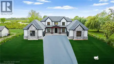 Exquisite 2-Acre Luxury Estate in Niagara’s Wine Country Experience the perfect blend of sophisticat...
