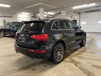?? 2012 Audi Q5 3.2L Premium - V6 Power, Pano Roof & B&O Sound! Experience the perfect blend of Audi... (image 4)