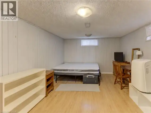 174 GLEN Road Kitchener, Ontario in Houses for Sale in Kitchener / Waterloo - Image 18