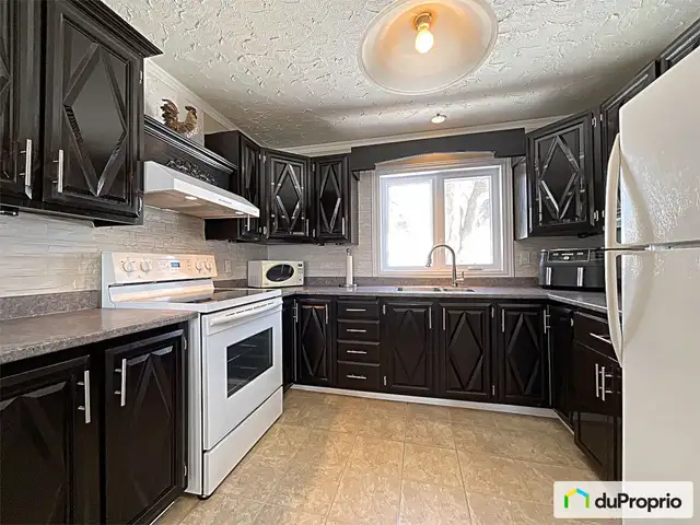 $387,000 - 2 Storey for sale in Roxton Falls in Houses for Sale in Drummondville - Image 3