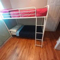 2 bedroom close to UNB&STU Power&Internet included