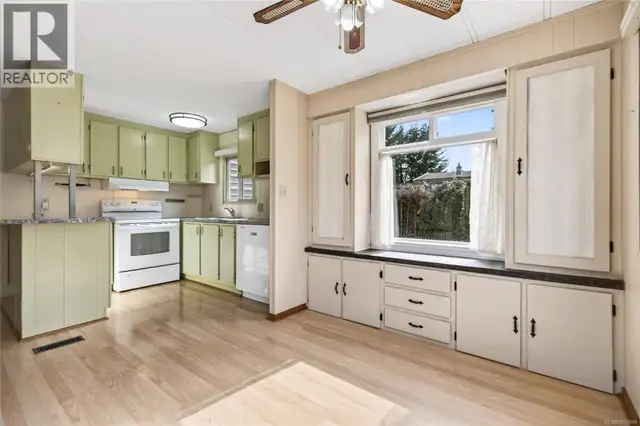 2619 Ulverston Ave Cumberland, British Columbia in Houses for Sale in Comox / Courtenay / Cumberland - Image 13