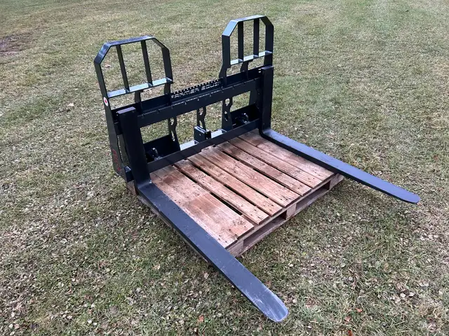 Pallet forks for tractors & skid steers - IN STOCK in Heavy Equipment in Oakville / Halton Region - Image 10