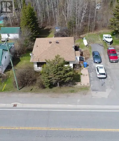 Charming and well-maintained 2 Bedroom home in the peaceful community of Latchford with a beautiful...