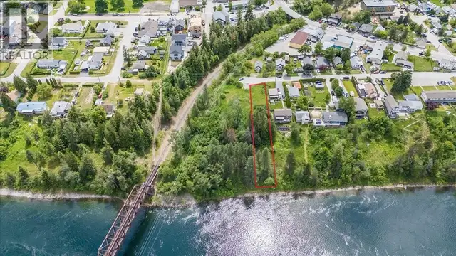 1101 1st Street Lot# Lot A Castlegar, British Columbia in Land for Sale in Nelson - Image 4