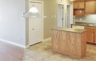 651 Elmwood DR - 2 Bedroom 1 Bath Apartment for Rent