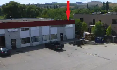 #9 Warehouse / office for lease *1 Loading Dock *Mezzanine *O/H Door *Private bathroom Area: 2,613 S...