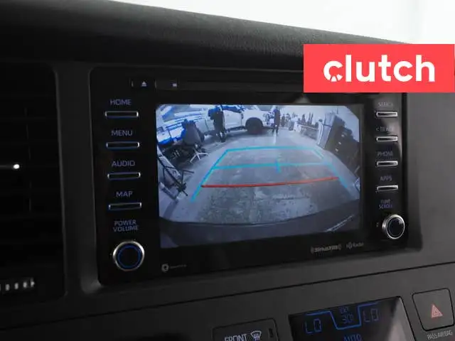 2020 Toyota Sienna LE 8-Passenger in Cars & Trucks in City of Toronto - Image 35