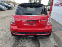 Ward's 10 Best Engines. This MINI Cooper Hardtop delivers a Turbocharged Gas 4-Cyl 1.6L/98 engine po... (image 3)