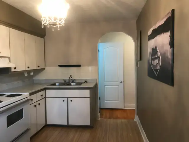 41/2 à louer à Cote-des-neiges, 5 min métros ligne orange in Long Term Rentals in City of Montréal - Image 7