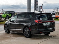 Welcome to 400 Chrysler Dodge Jeep Ram. The 2026 Chrysler Pacifica is a brand new, premium three row... (image 5)