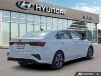 Effortlessly navigate your daily routine and enjoy every journey in the exceptional 2021 Kia Forte E... (image 4)