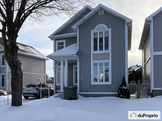 $590,000 - 2 Storey for sale in La Prairie — photo 1
