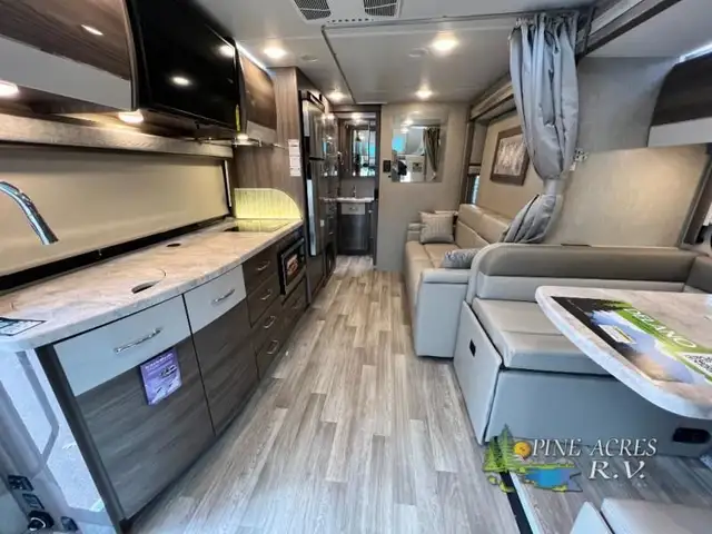 2024 Thor Motor Coach Delano Sprinter 24FB Diesel in RVs & Motorhomes in Moncton - Image 10