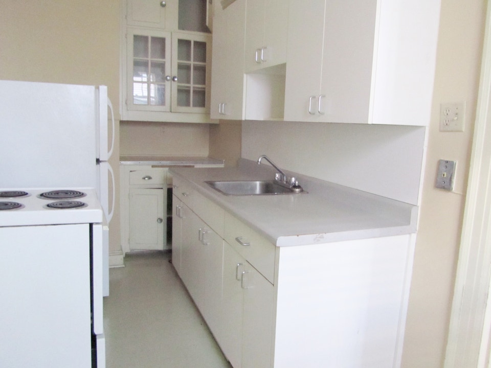 AVAILABLE $1399 2-Bedroom Suite at the Heart of Osborne Village 2