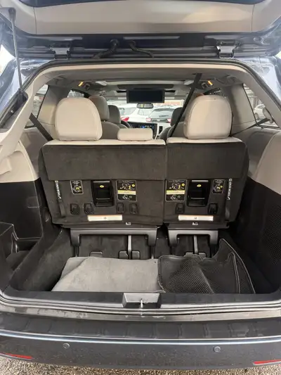 2017 TOYOTA SIENNA XLE LIMITED AWD WE FINANCE ALL CREDIT , View more