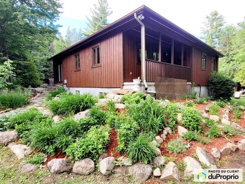 $574,000 - Bungalow for sale in Lachute — photo 1