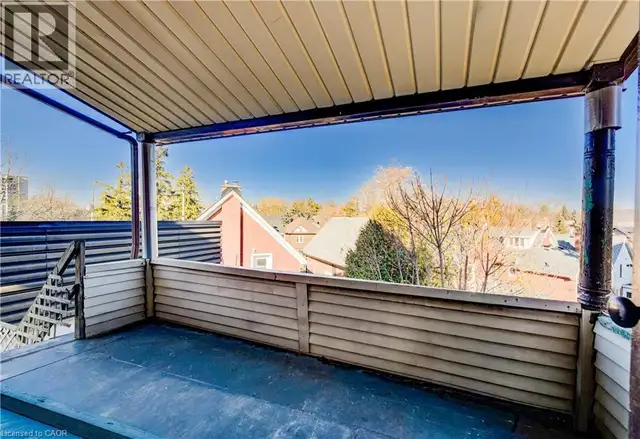 698 KING Street W Kitchener, Ontario in Houses for Sale in Kitchener / Waterloo - Image 31