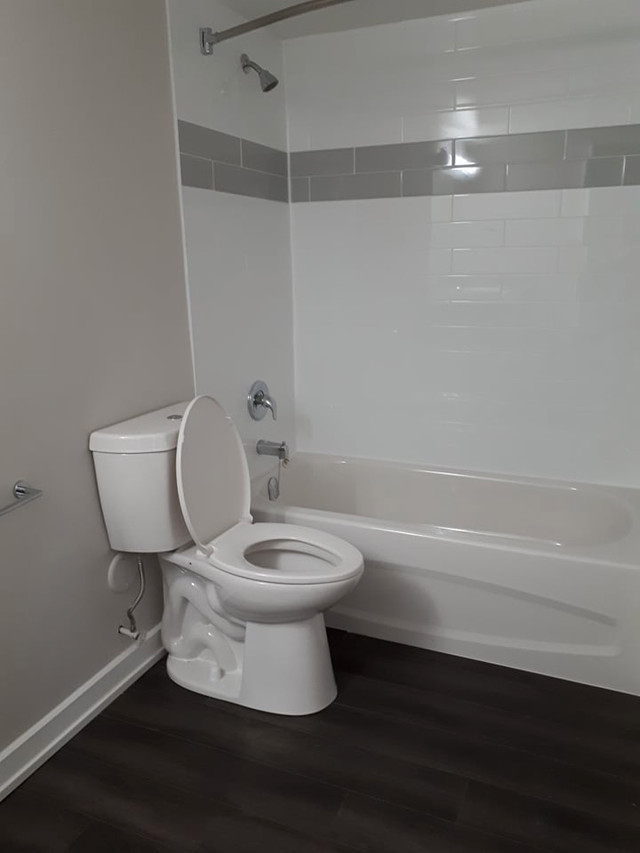 114 Anne Street North, 1BD in Long Term Rentals in Barrie - Image 2