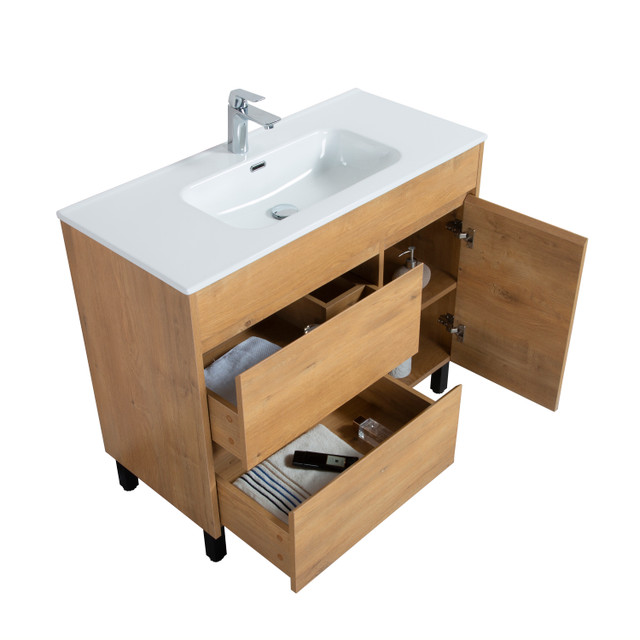 40" Wood Texture Freestanding Bathroom Vanity w/ Ceramic Top dans Armoires et revêtements de comptoir  à Ouest de l’Île - Image 3