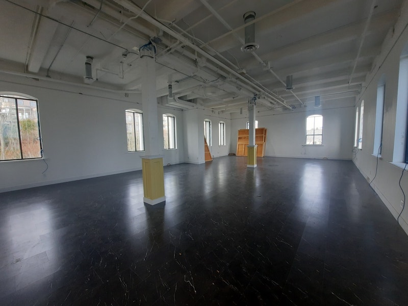 Film Friendly Private Warehouse in New Westminster 1,500 sqft