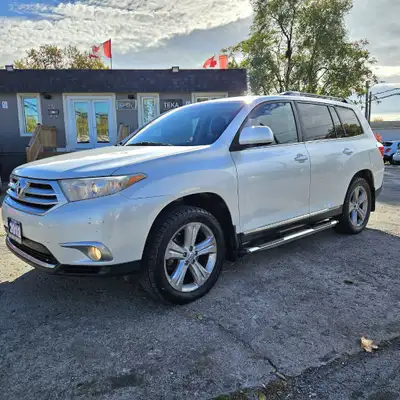 Leather Sunroof 7 Passenger Heated Seats Reverse Camera All Wheel Drive 3.5L V6 Fog Lights Price exc...