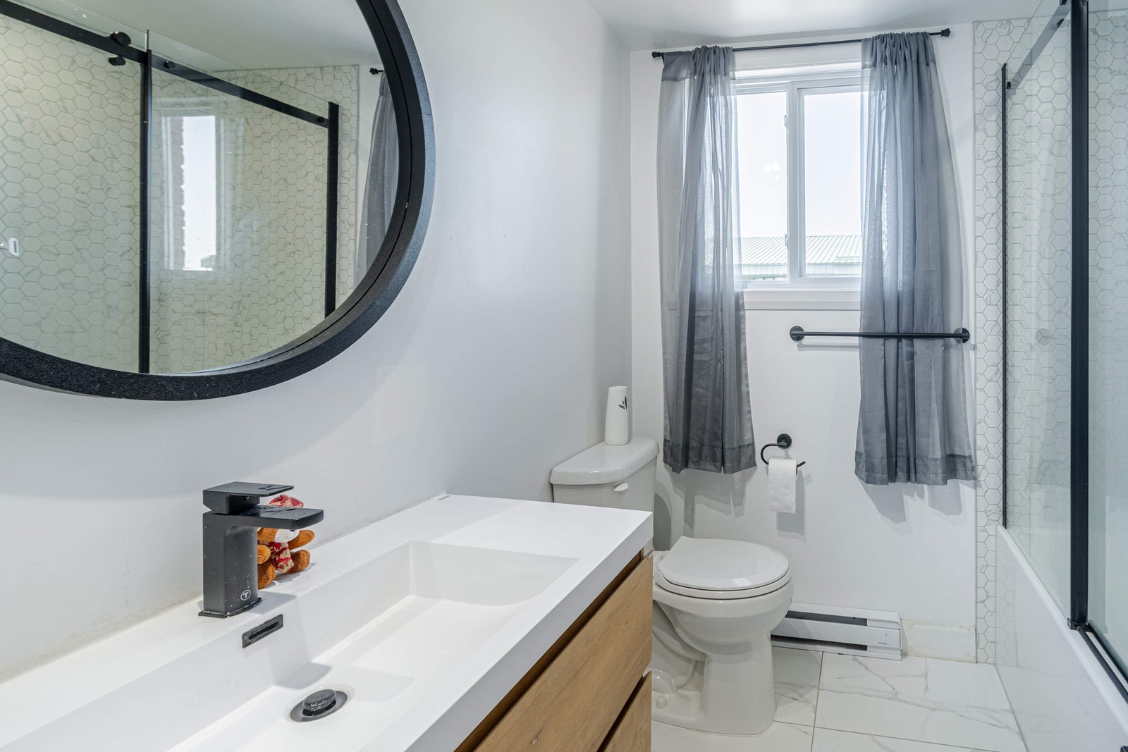 3 CH - 1 SDB - Québec - $1,870 /mo — photo 3