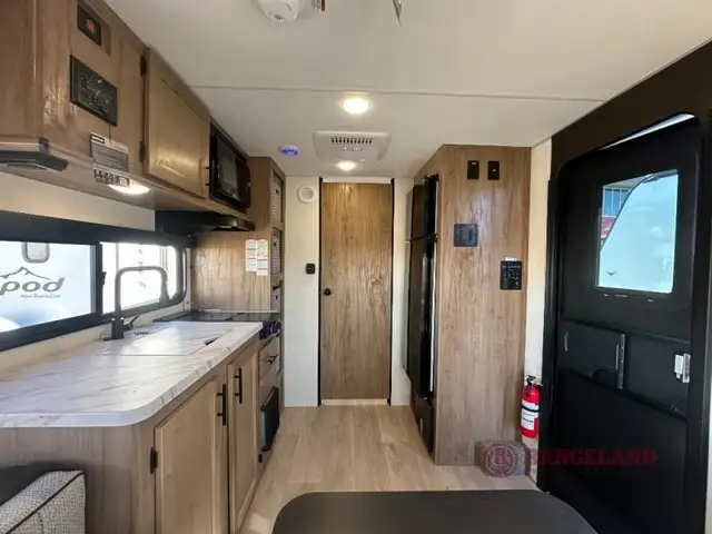 2025 Forest River RV Cherokee Wolf Pup 16CM in Travel Trailers & Campers in Calgary - Image 9