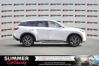 Immerse yourself in elevated comfort and sophistication with the pristine white 2025 INFINITI QX60 S... (image 6)