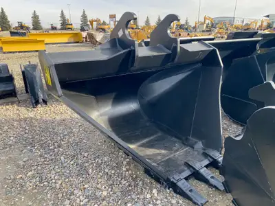 NEW V Bucket – 40 Ton Excavator Brand new V bucket to fit a 40-ton excavator, complete with 400 Seri...
