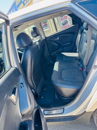 2012 Hyundai Tucson Year: 2012 Make: Hyundai Model: Tucson Mileage:226,978 Km Transmission: Automati... (image 6)