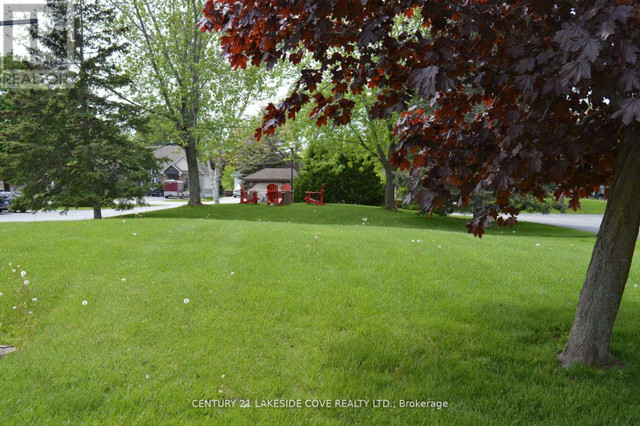 #8 -21 LAGUNA PKWY Ramara, Ontario in Condos for Sale in Barrie - Image 4