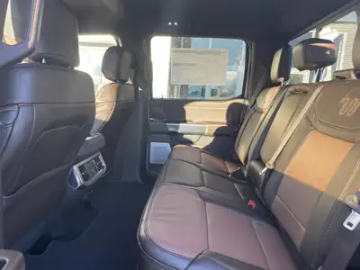 STAR WHITE METALLIC MARSH GREY ACCENT PREFERRED EQUIPMENT PKG.720A 6.7L POWER STROKE V8 DIESEL 10-SP...