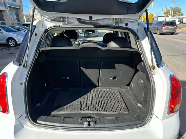 2012 MINI Cooper Countryman Countryman in Cars & Trucks in St. Catharines - Image 17