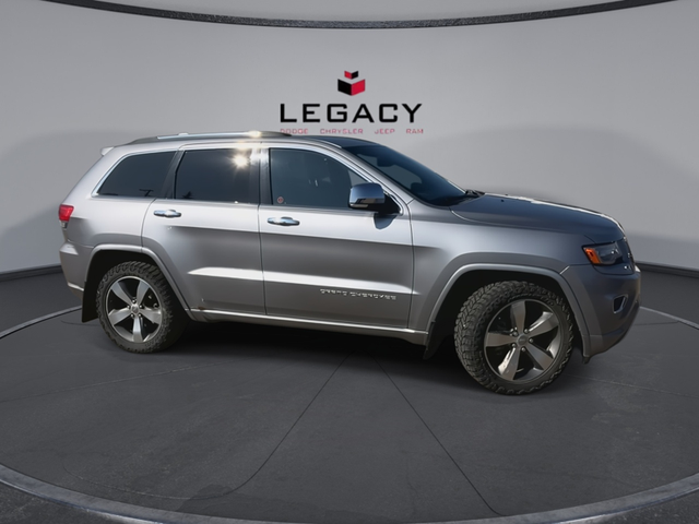 2014 Jeep Grand Cherokee OVERLAND - Navigation in Cars & Trucks in Lethbridge - Image 10