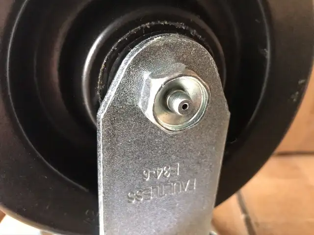 Roulettes 6" (neuve) in Other in Drummondville - Image 6