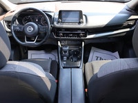 ACCIDENT FREE 24 SERVICE RECORDS LOCAL ONATRIO CAR Nice Clean Nissan Qashqai SV 2.0L with Automatic... (image 9)