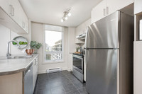 STUNNING 4-1/2 (2 BEDROOM) APARTMENT FOR RENT IN CHOMEDY LAVAL