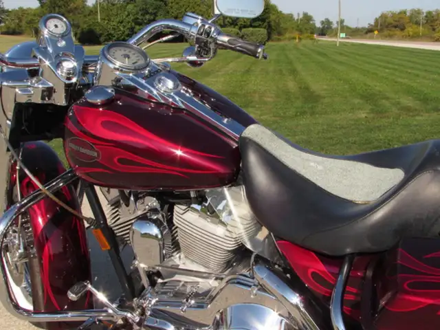 2002 Harley-Davidson FLHRSE - CVO Road King in Sport Touring in Leamington - Image 22