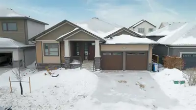 1R//Winnipeg/ss now offers will be dealt with within 48hrs of receipt. A 1600 sqft raised bungalow w...